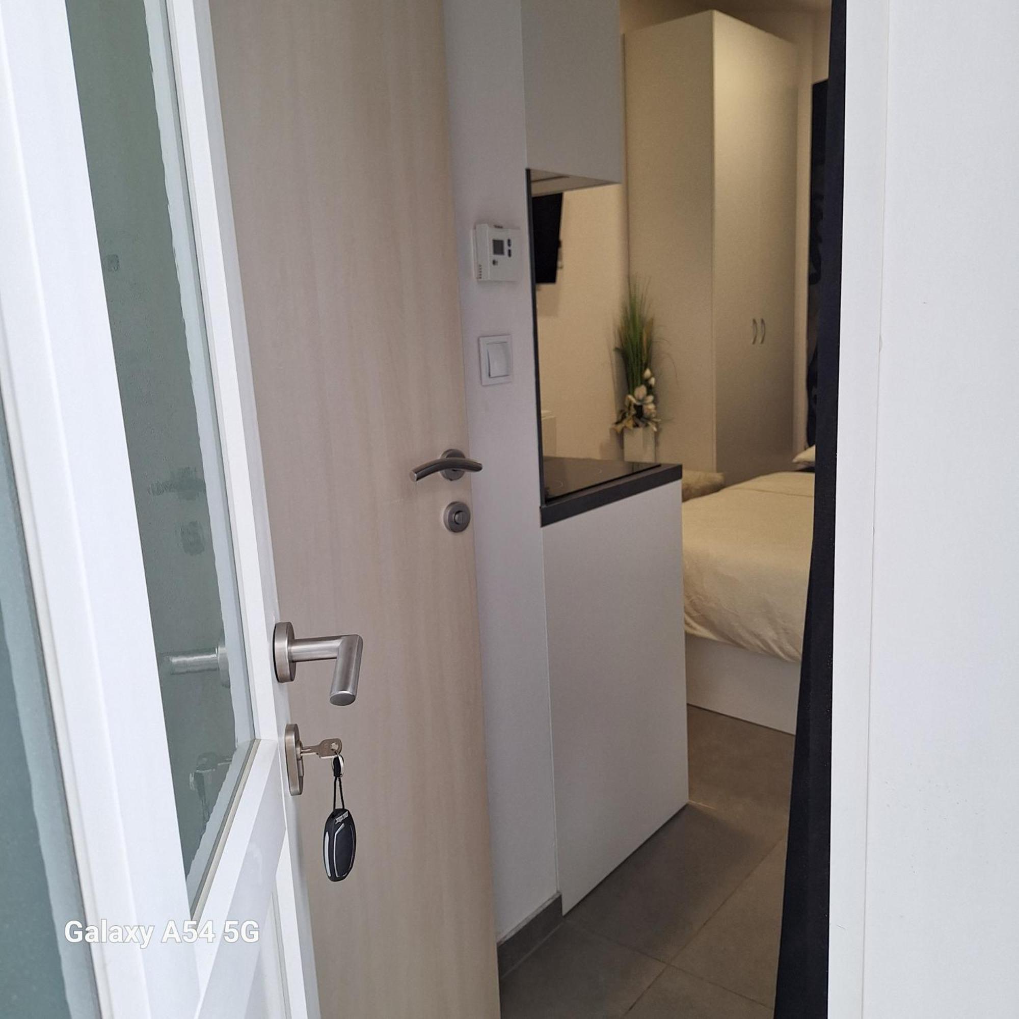 Studio Apartmani Louis I Lola Zagreb Ngoại thất bức ảnh
