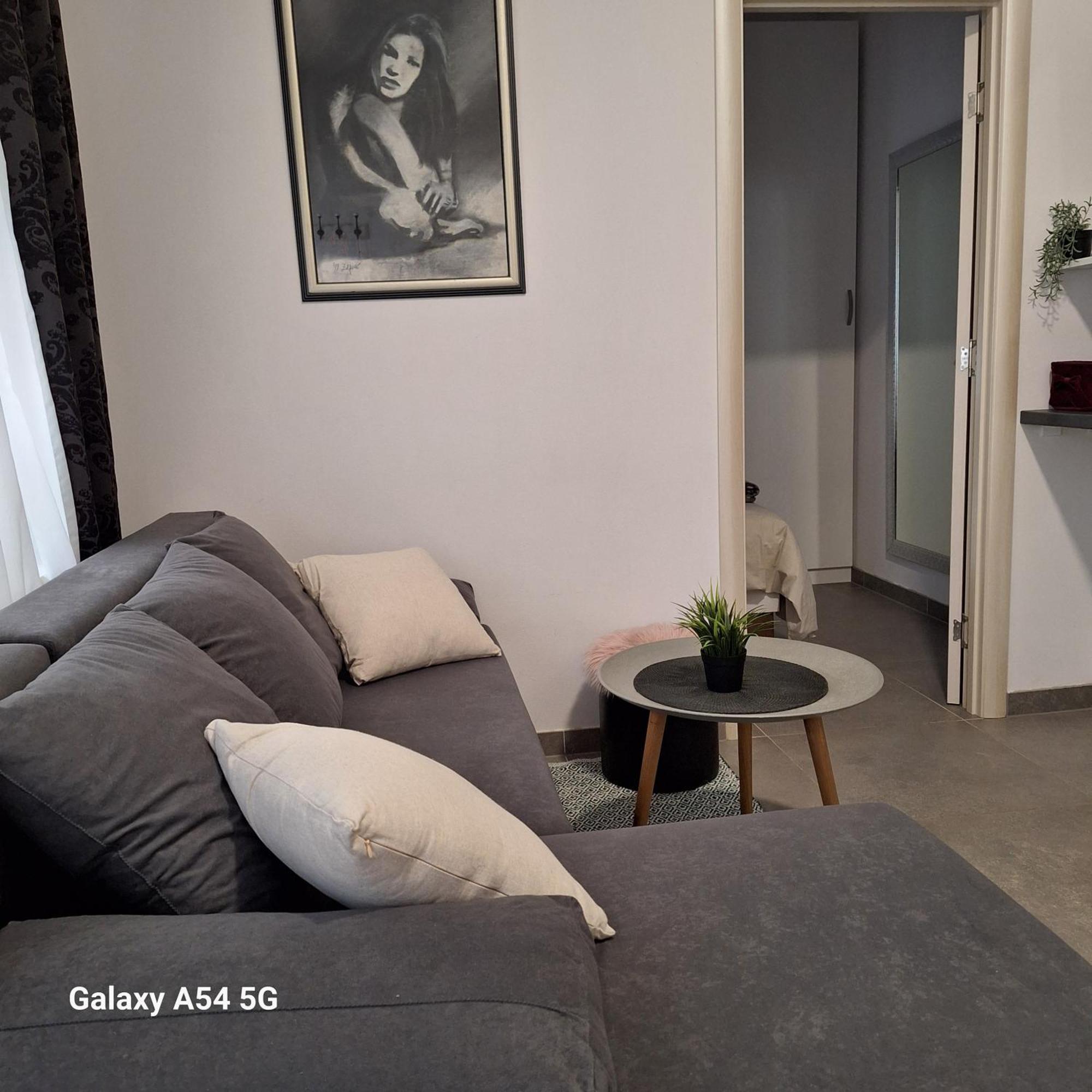 Studio Apartmani Louis I Lola Zagreb Ngoại thất bức ảnh